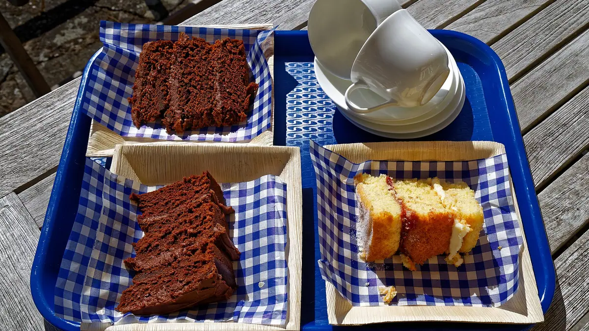 Bramleys Cafe and Cakery – cake shop in Toftwood, Dereham